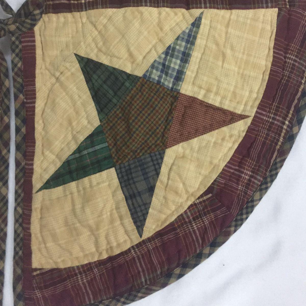 Christmas tree skirt hand made hand quilted Wishing star plaid patchwork Heirloom thick Quality by HOME HEART Brands (Made in India)