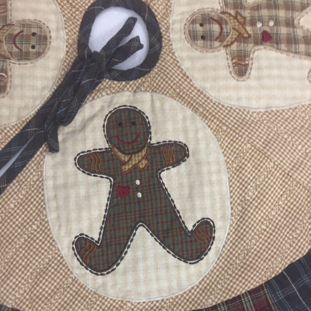 Christmas tree skirt hand made hand quilted patchwork embroidered Ginger bread plaid thick Heirloom by HOME HEART Brands(Made in India)