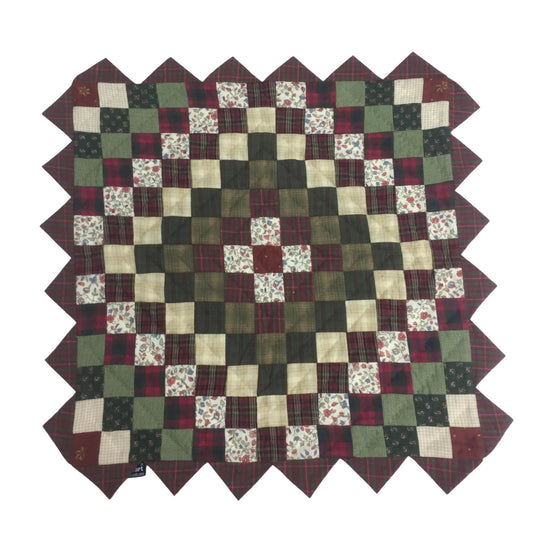 Hand quilted Block Quilt, Table Topper, Throw quilt Winterberry Garden Calico cotton zig zag quilt by Home Heart brands (Made in India)