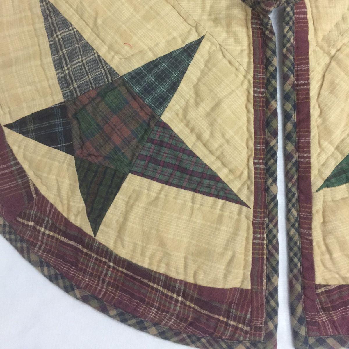 Christmas tree skirt hand made hand quilted Wishing star plaid patchwork Heirloom thick Quality by HOME HEART Brands (Made in India)