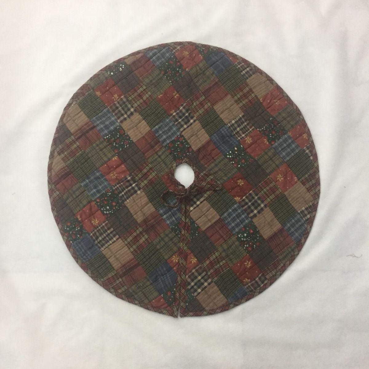 Christmas tree skirt 24 inch patchwork quilted Dazzling star assorted plaid Heirloom Quality tree skirt by HOME HEART Brands( Made in India)