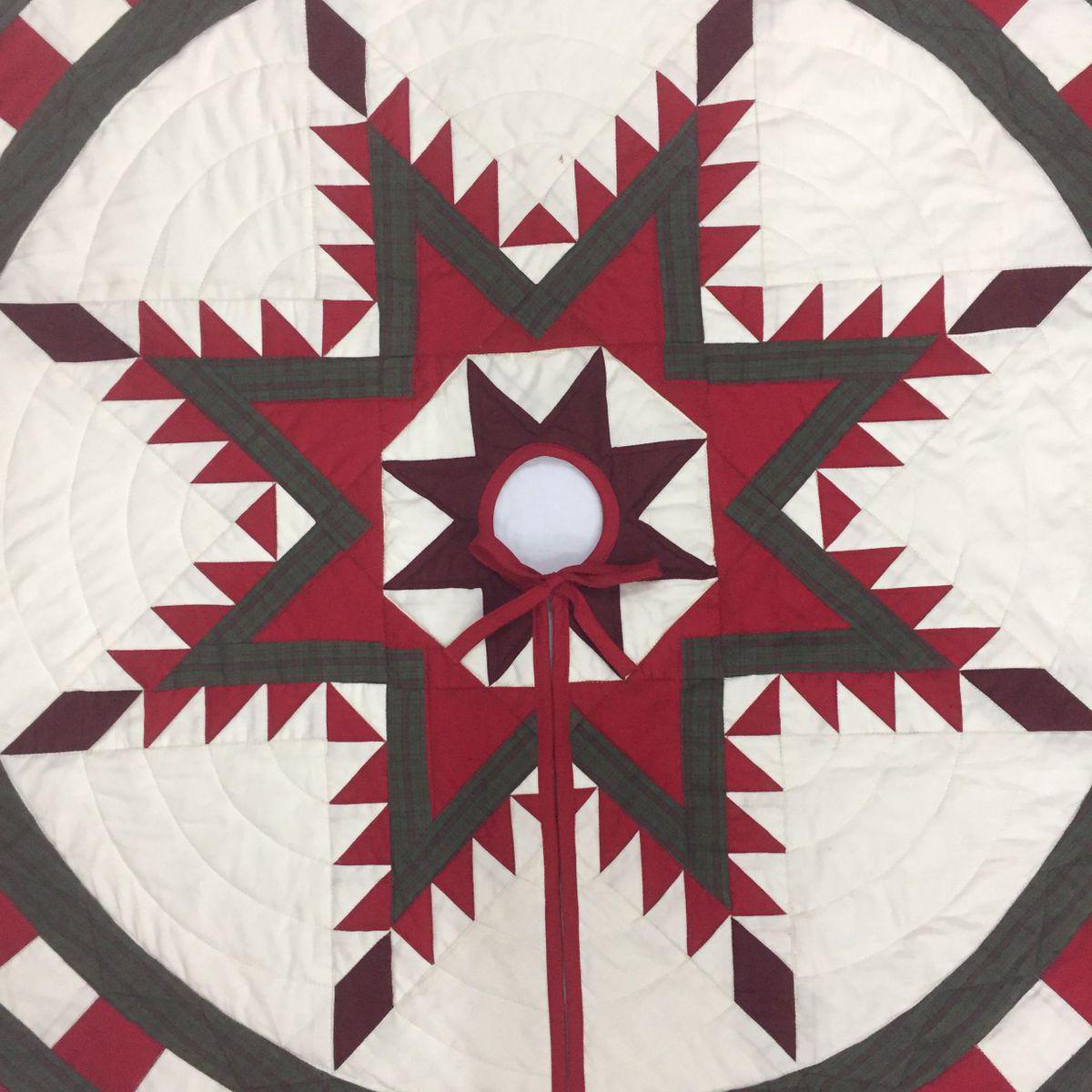 Christmas tree skirt quilted patchwork Feathered Star calico Thick Double Layer Heirloom Quality by HOME HEART Brands( Made in India)