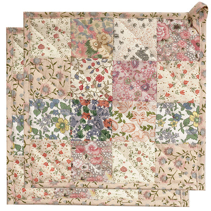 Quilted Pot Holder/Table topper/hot pads patchwork for kitchen Calico Country floral 9"x9" by HOME HEART Brands( Made in India)