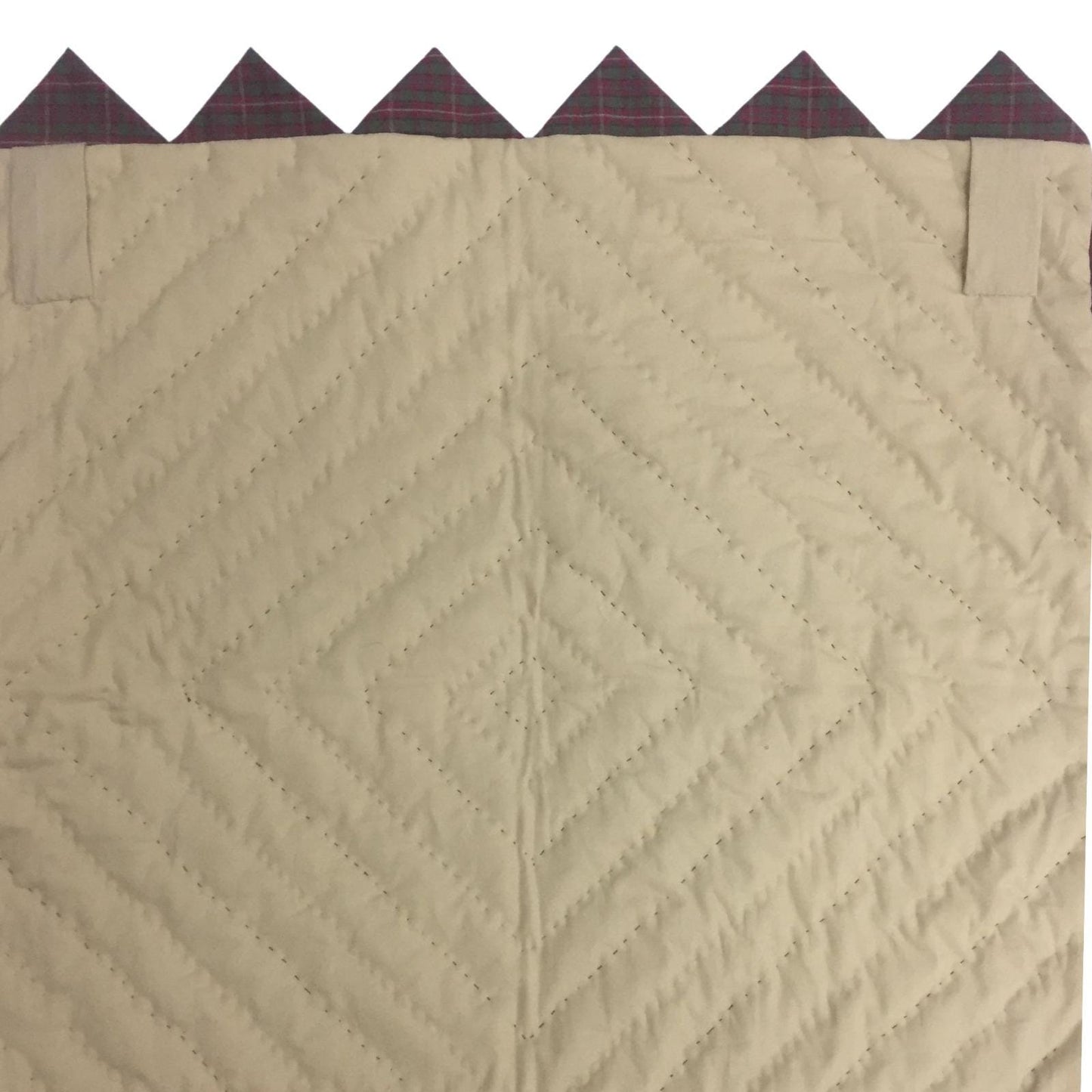 Hand quilted Block Quilt, Table Topper, Throw quilt Winterberry Garden Calico cotton zig zag quilt by Home Heart brands (Made in India)