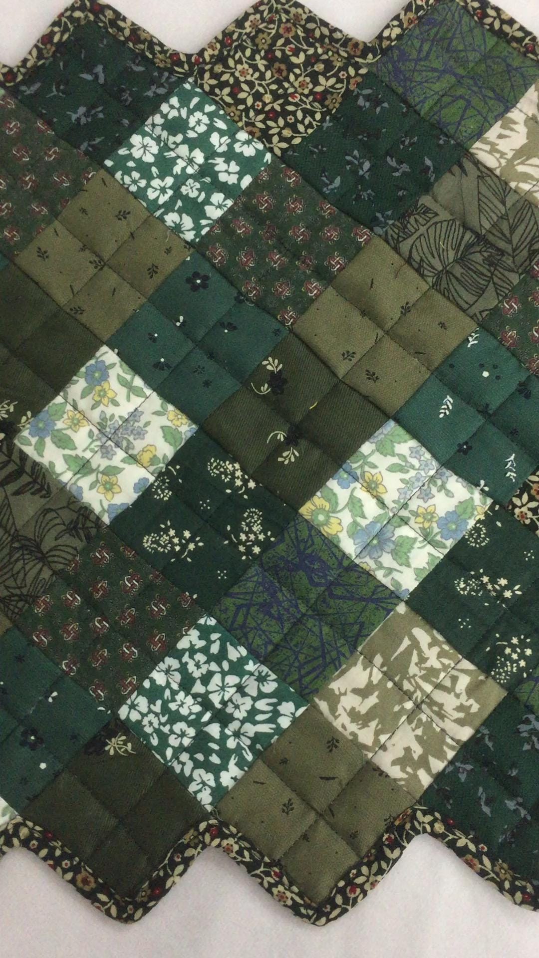 Quilted Table runner zig zag patchwork Table Runner ,table Toppers Green Calico cotton mix floral fabric by HOME HEART Brands(made in INDIA)