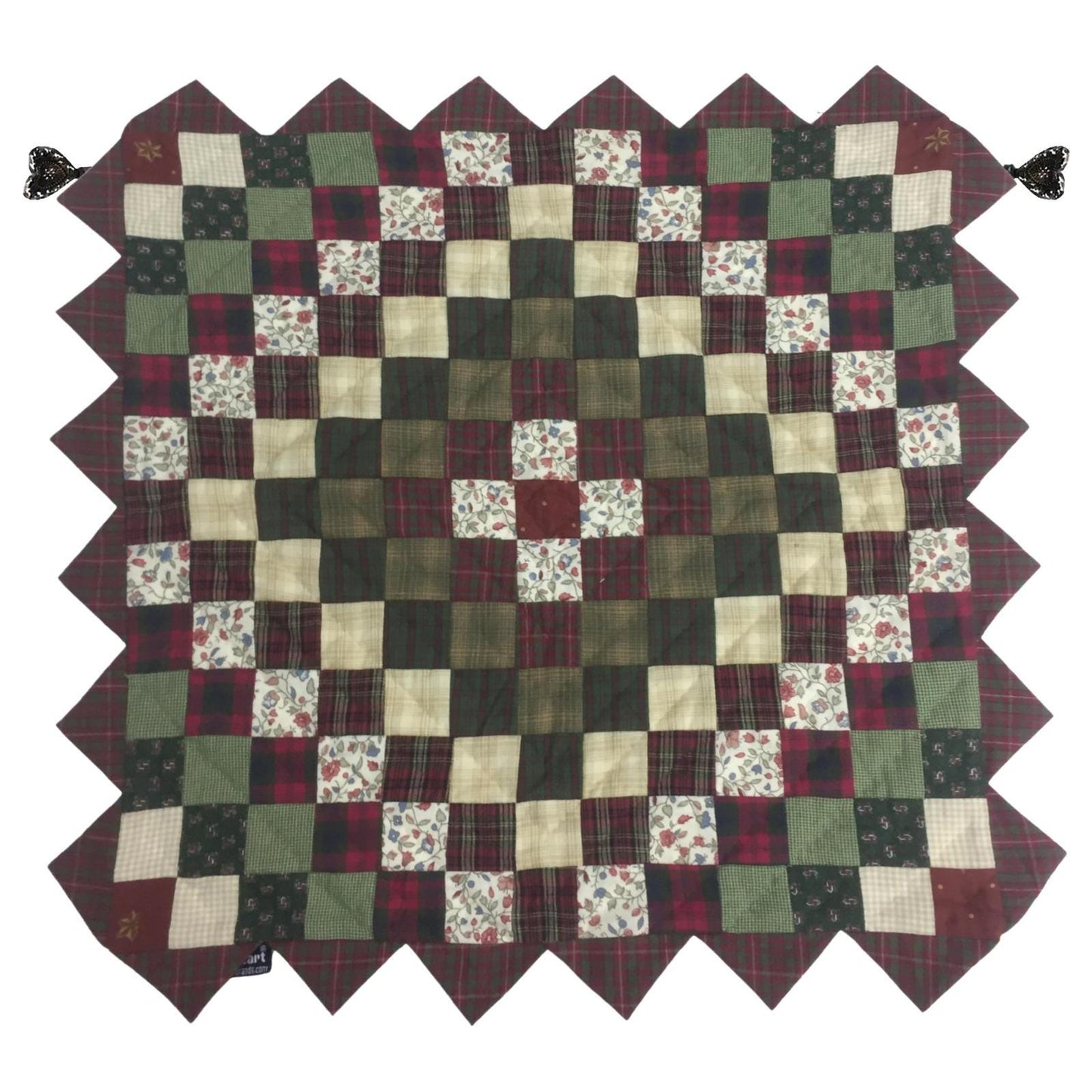Hand quilted Block Quilt, Table Topper, Throw quilt Winterberry Garden Calico cotton zig zag quilt by Home Heart brands (Made in India)