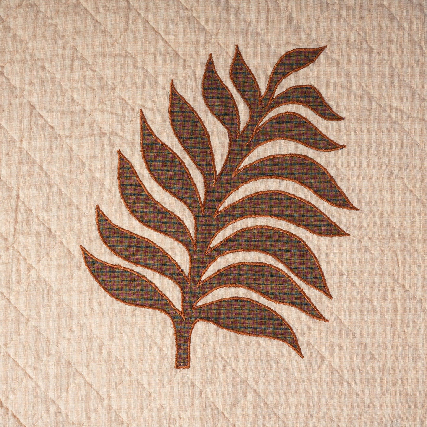 Hand made Hand quilted Wall hanging Quilt, Table Topper 19"x19" swiss cheese plant plaid by Home Heart brands (Made in India)