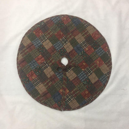 Christmas tree skirt 24 inch patchwork quilted Dazzling star assorted plaid Heirloom Quality tree skirt by HOME HEART Brands( Made in India)