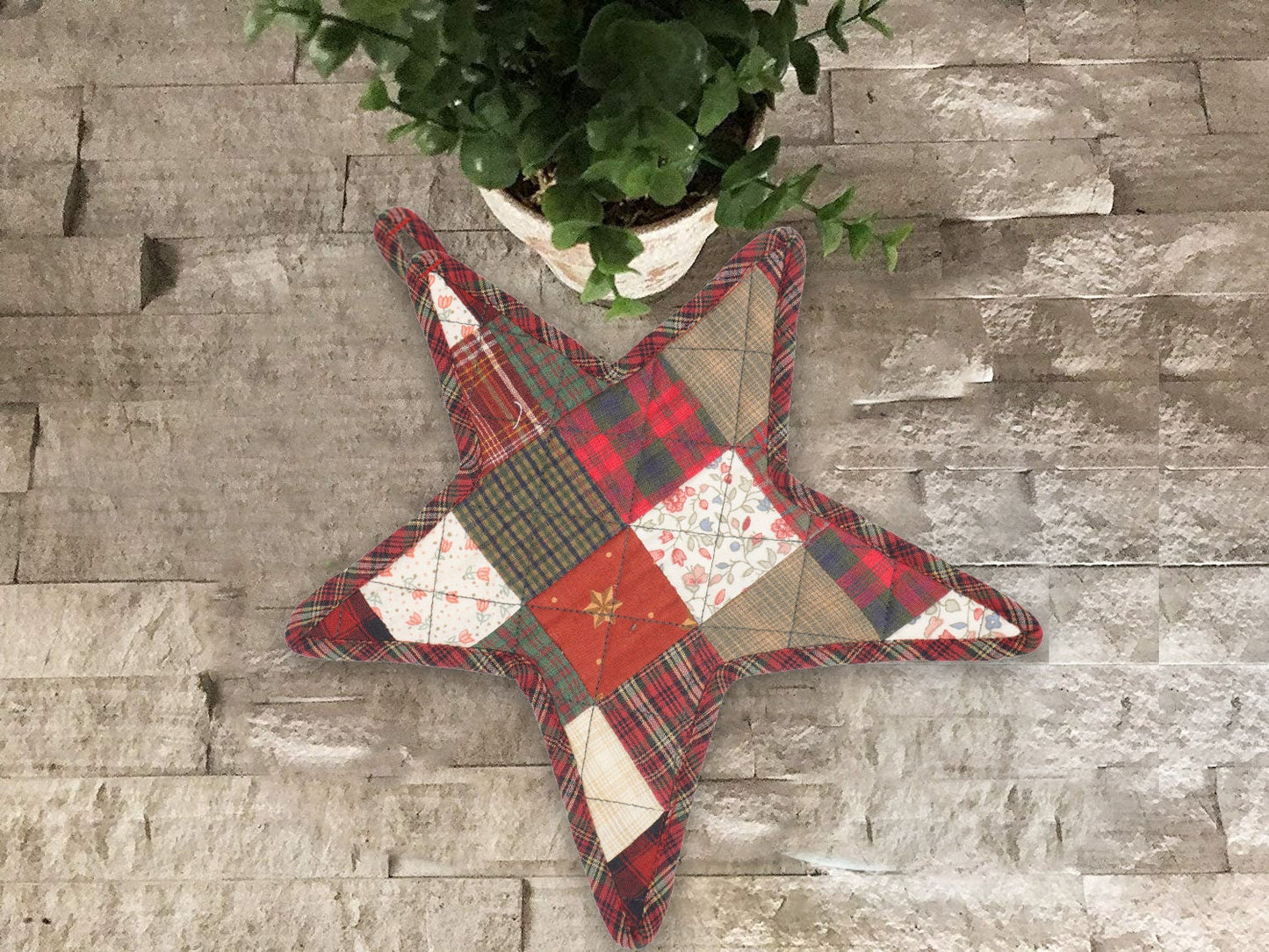 Quilted Trivet/Pot Holder/Table topper/ Christmas mix plaid print American star 10"x10" Patchwork by HOME HEART Brands ( Made in India)