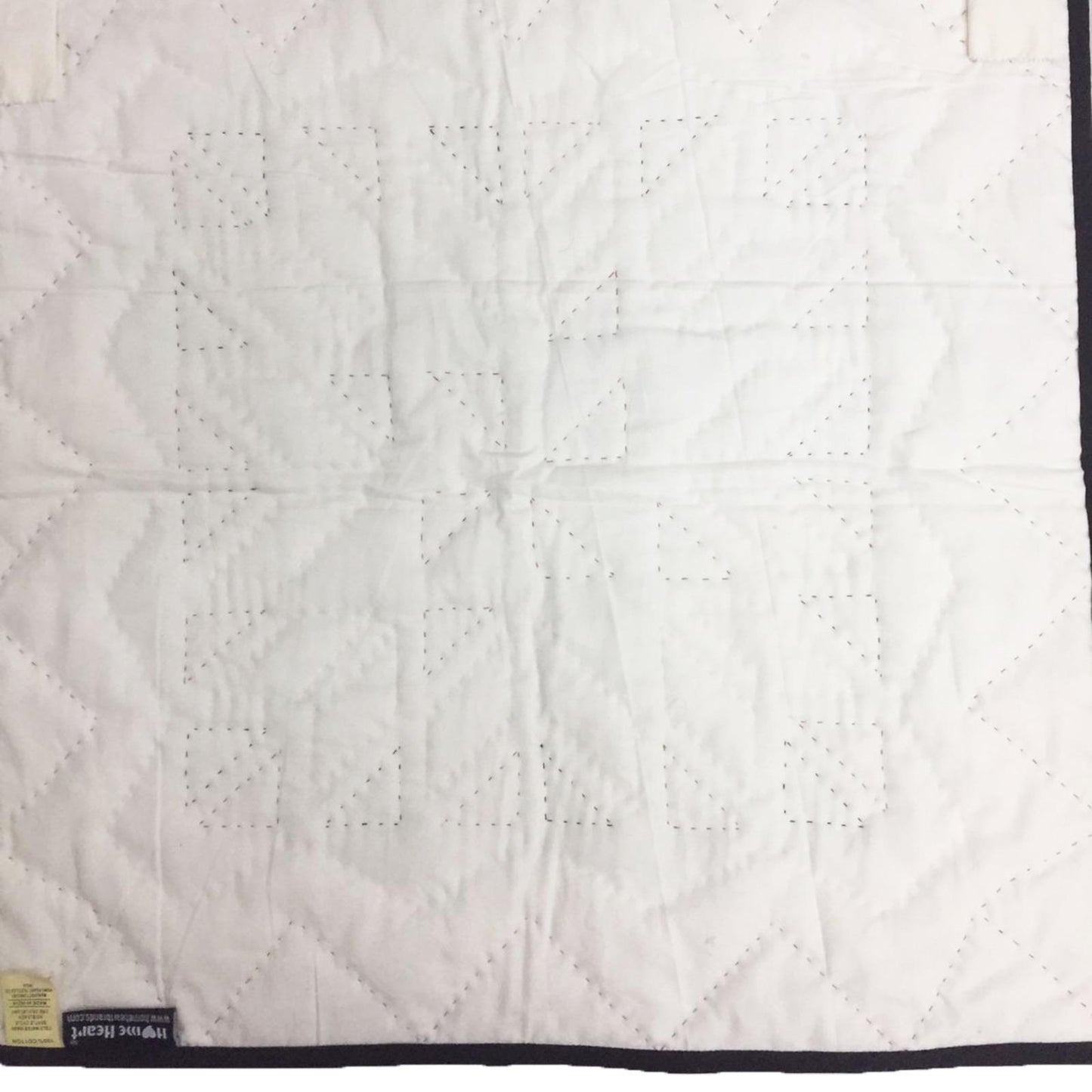 Hand made Hand quilted Wall hanging Quilt, small quilt, Table Topper 19"x19" Broken star calico fabric by Home Heart brands (Made in India)