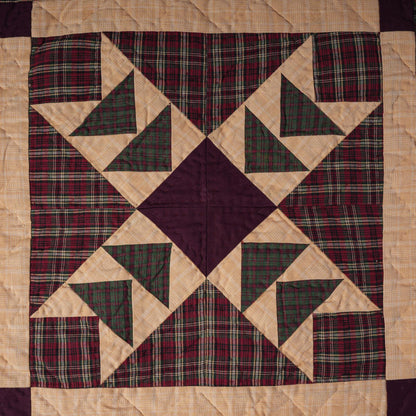 Hand made Hand quilted Wall hanging Quilt, Table Topper 19"x19" Primitive flying geese red green plaid by Home Heart brands (Made in India)