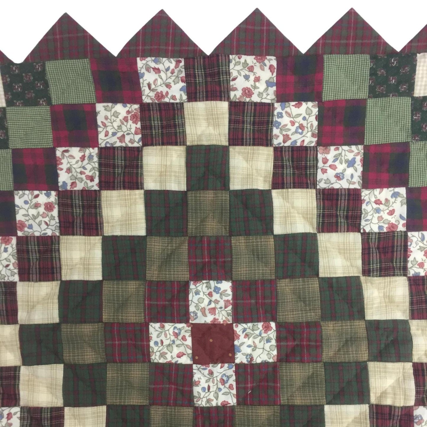 Hand quilted Block Quilt, Table Topper, Throw quilt Winterberry Garden Calico cotton zig zag quilt by Home Heart brands (Made in India)