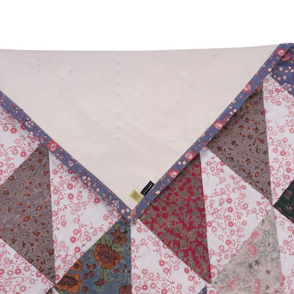Hand Quilted small quilt 20"x20" table topper,square block, wall hanging Calico Flying Geese rod pocket by HOME HEART Brands(Made in India)