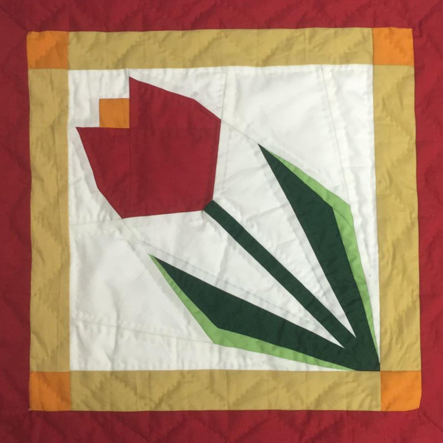 TULIP 19"X19" Hand made Hand quilted Wall hanging, Throw Quilt, small quilt, Table Topper calico cotton by Home Heart brands (Made in India)