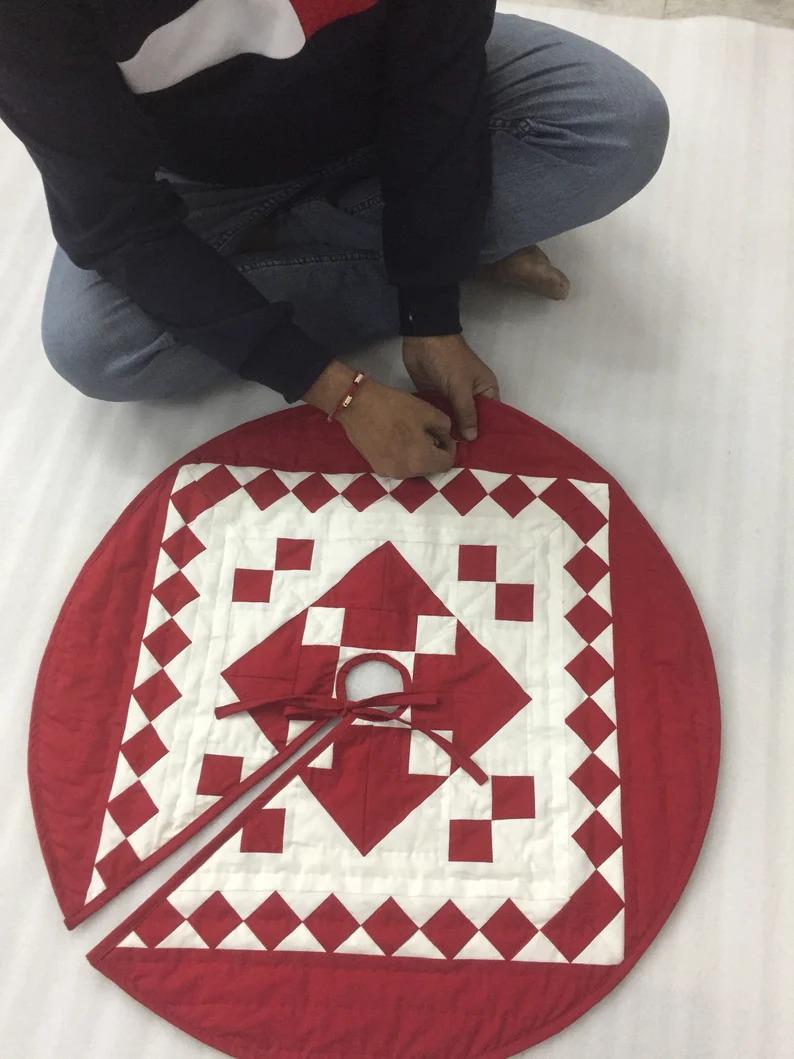 Christmas tree skirt hand made quilted patchwork Red Diamond calico Thick Double Layer Heirloom Quality by HOME HEART Brands(Made in India)