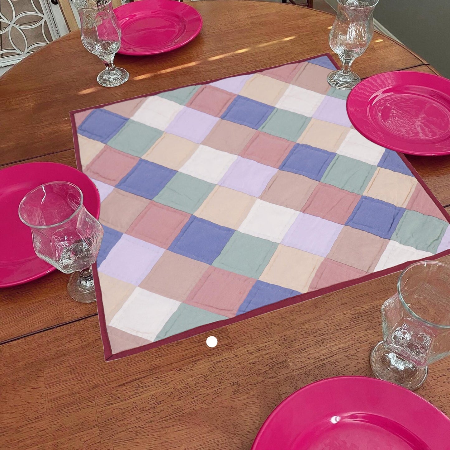 Small quilt hand quilted 20"x20" table topper,square block, patchwork CALICO square country rod pocket by HOME HEART Brands(Made in India)