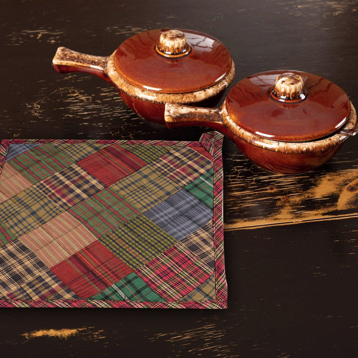 Quilted Pot Holder/Table topper/hot pads patchwork for kitchen Lincoln Mix 9"x9" by HOME HEART Brands( Made in India)