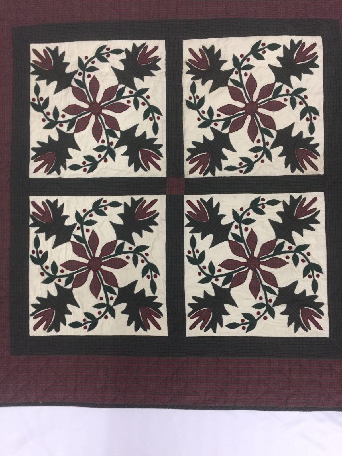 Hand made Throw Quilt, Table Toppers 44"x44" christmas poinsettia embroidered Hand Quilted Cotton quilt by Home Heart brands (Made in India)