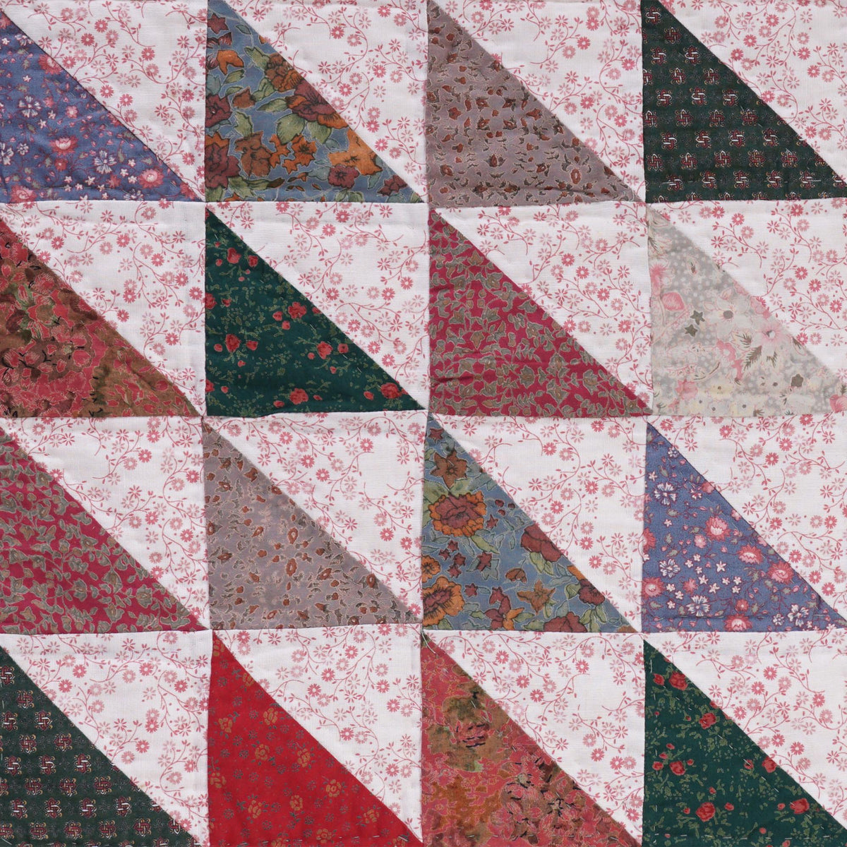 Hand Quilted small quilt 20"x20" table topper,square block, wall hanging Calico Flying Geese rod pocket by HOME HEART Brands(Made in India)