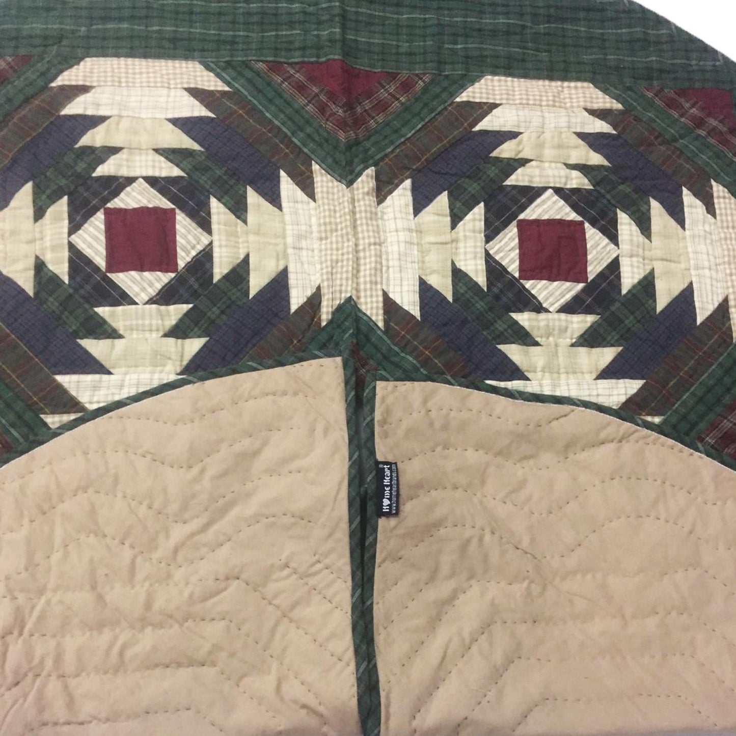 Christmas tree skirt 24" inch hand made hand quilted Pinwheel plaid thick Double Layer Heirloom Quality by HOME HEART Brands( Made in India)