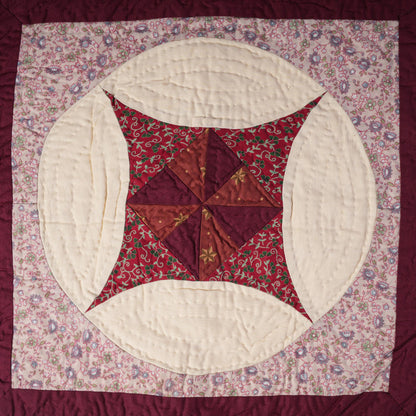Hand made Hand quilted Throw Quilt, Table Topper 20"x20" Pinwheel red green calico quilt by Home Heart brands (Made in India)