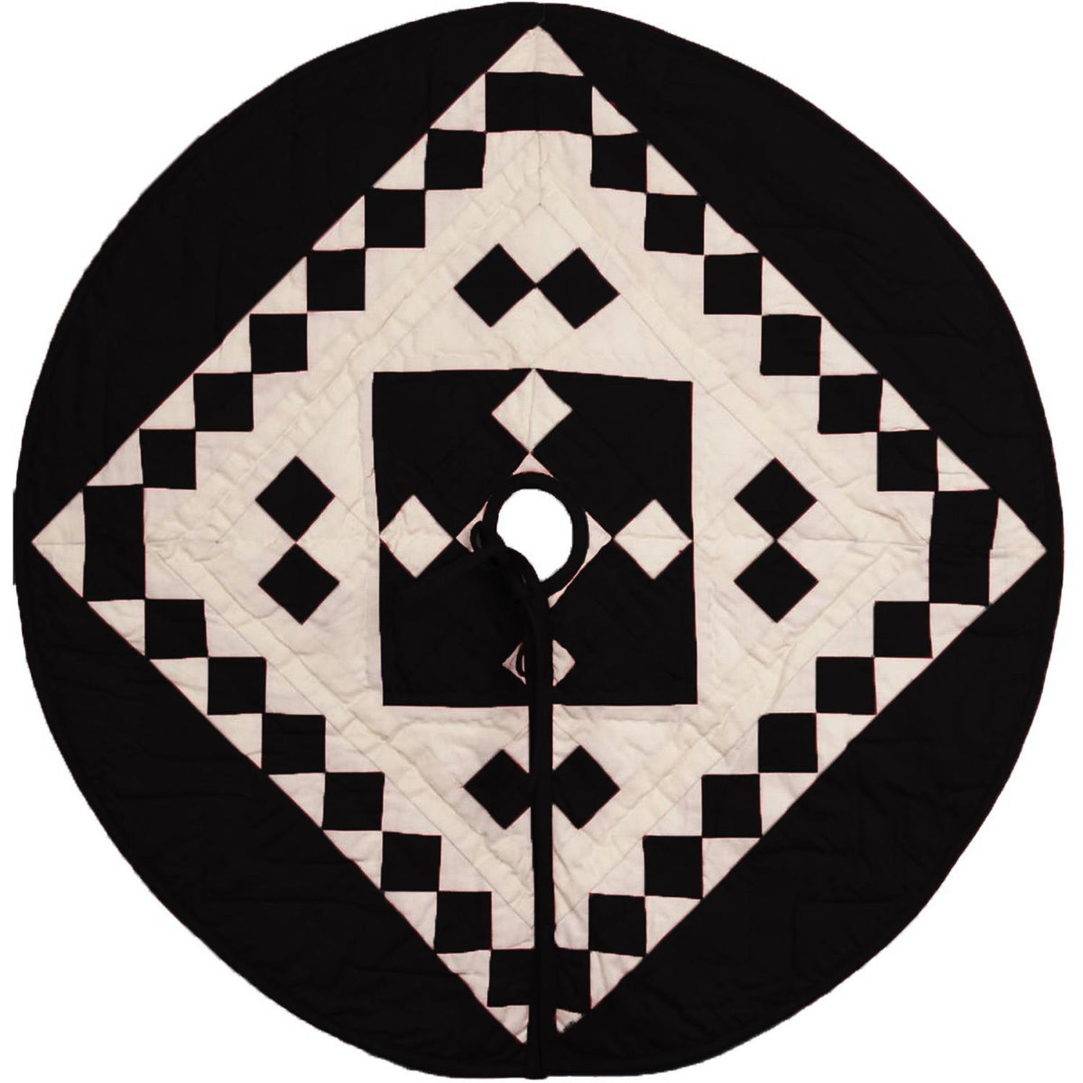 Christmas tree skirt hand made hand quilted patchwork country Black Diamond quilt Heirloom Quality by HOME HEART Brands(Made in India)