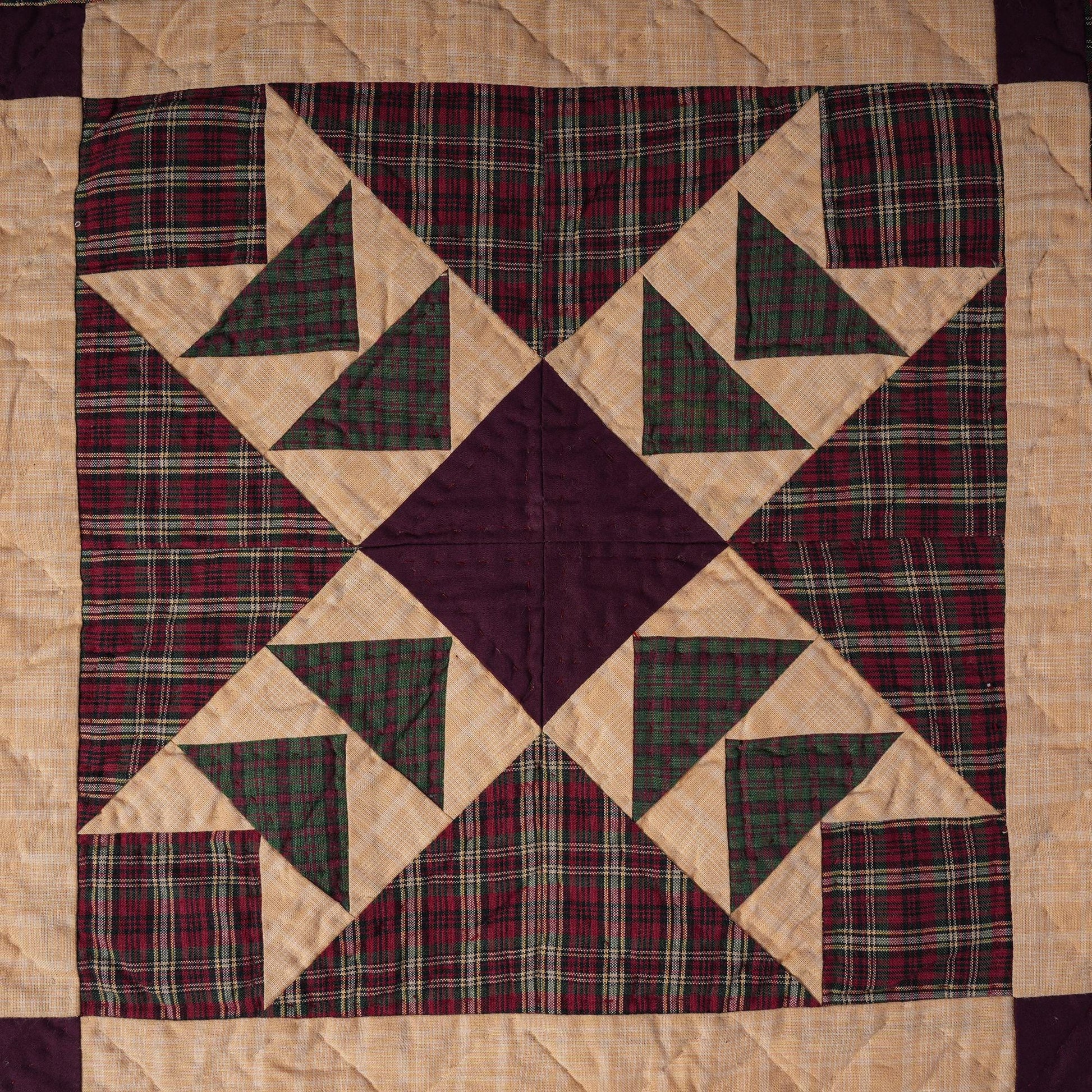 Hand made Hand quilted Wall hanging Quilt, Table Topper 19"x19" Primitive flying geese red green plaid by Home Heart brands (Made in India)