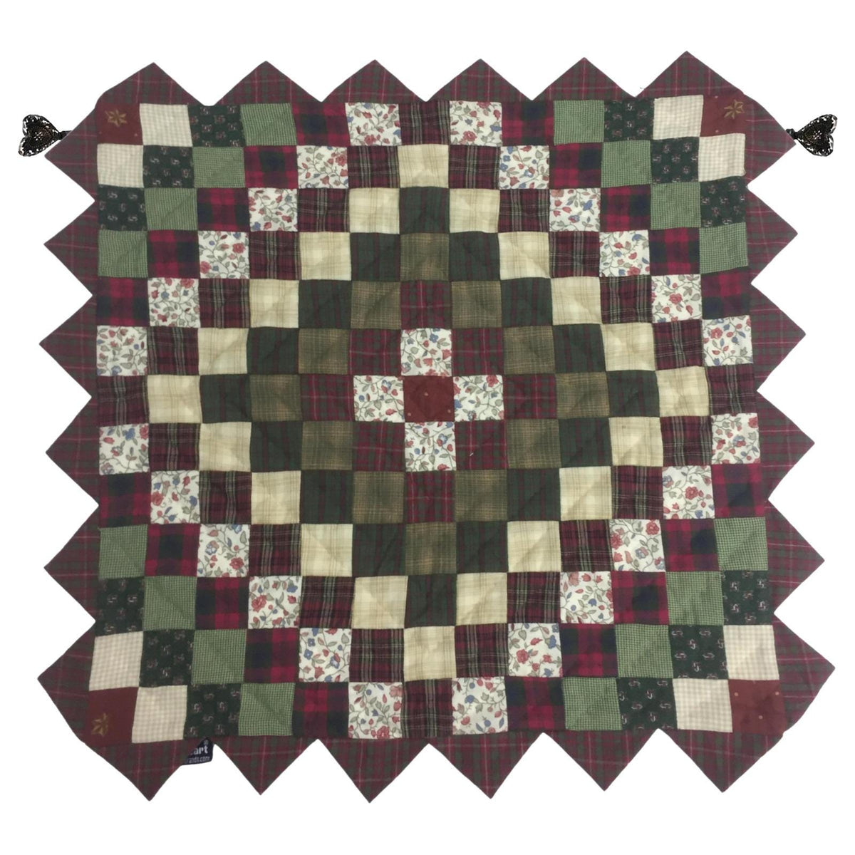 Hand quilted Block Quilt, Table Topper, Throw quilt Winterberry Garden Calico cotton zig zag quilt by Home Heart brands (Made in India)