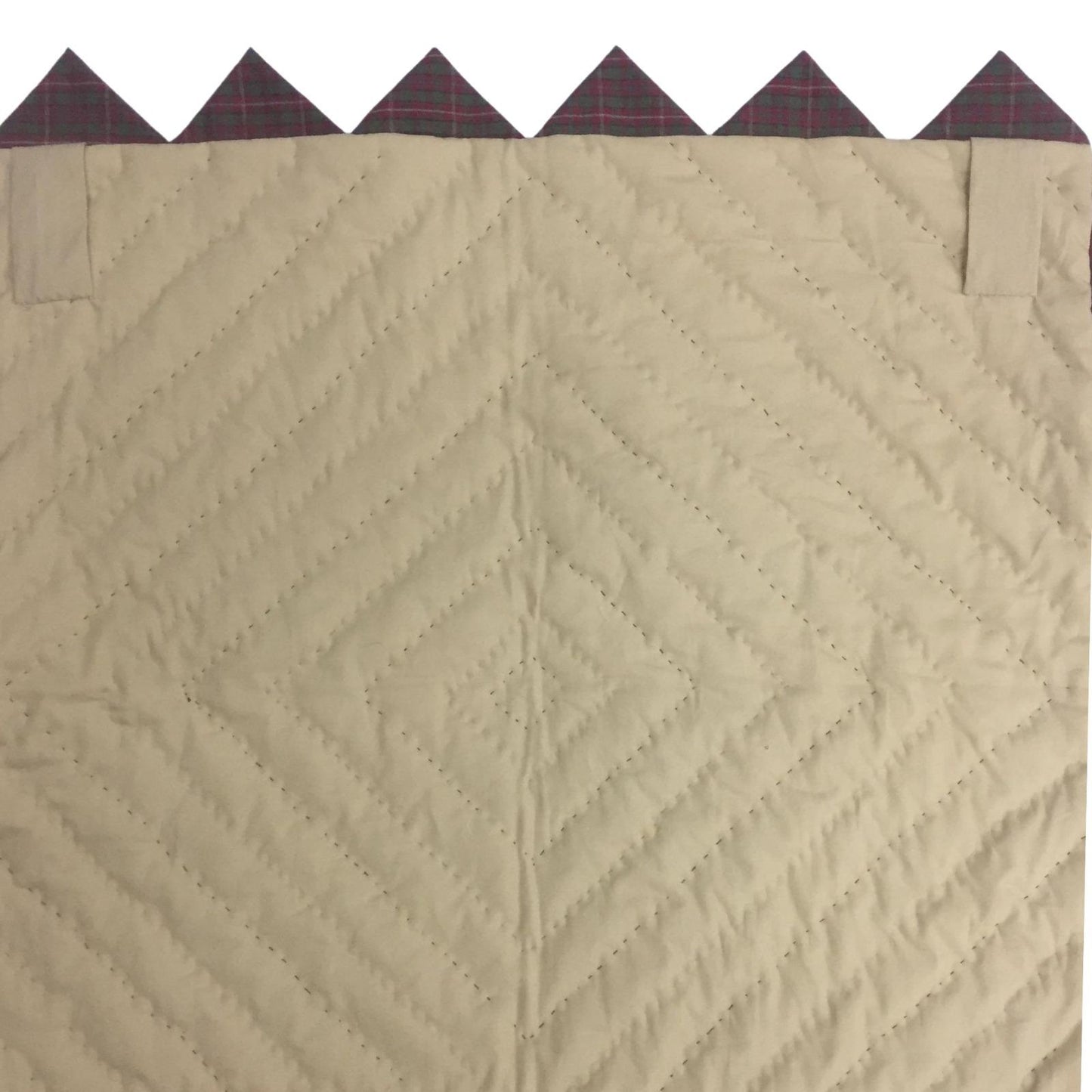 Hand quilted Block Quilt, Table Topper, Throw quilt Winterberry Garden Calico cotton zig zag quilt by Home Heart brands (Made in India)