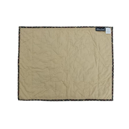 Hand made hand quilted crafted placemats, tablemats, table topper, patchwork Autumn leaves 14"X19" by HOME HEART Brands (Made in India)