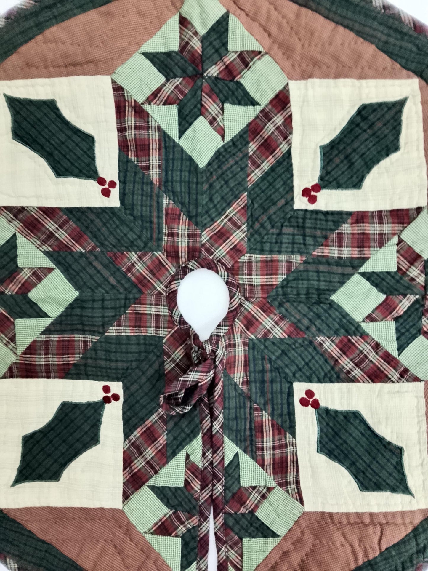Christmas tree skirt 24" Round for Tabletop Trees. Christmas Star hand Quilted Handmade Heirloom Quality by HOME HEART Brands(Made in India)
