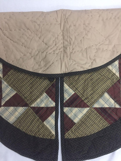 Christmas tree skirt 24" Round for Tabletop Trees. Christmas Star hand Quilted Handmade Heirloom Quality by HOME HEART Brands(Made in India)