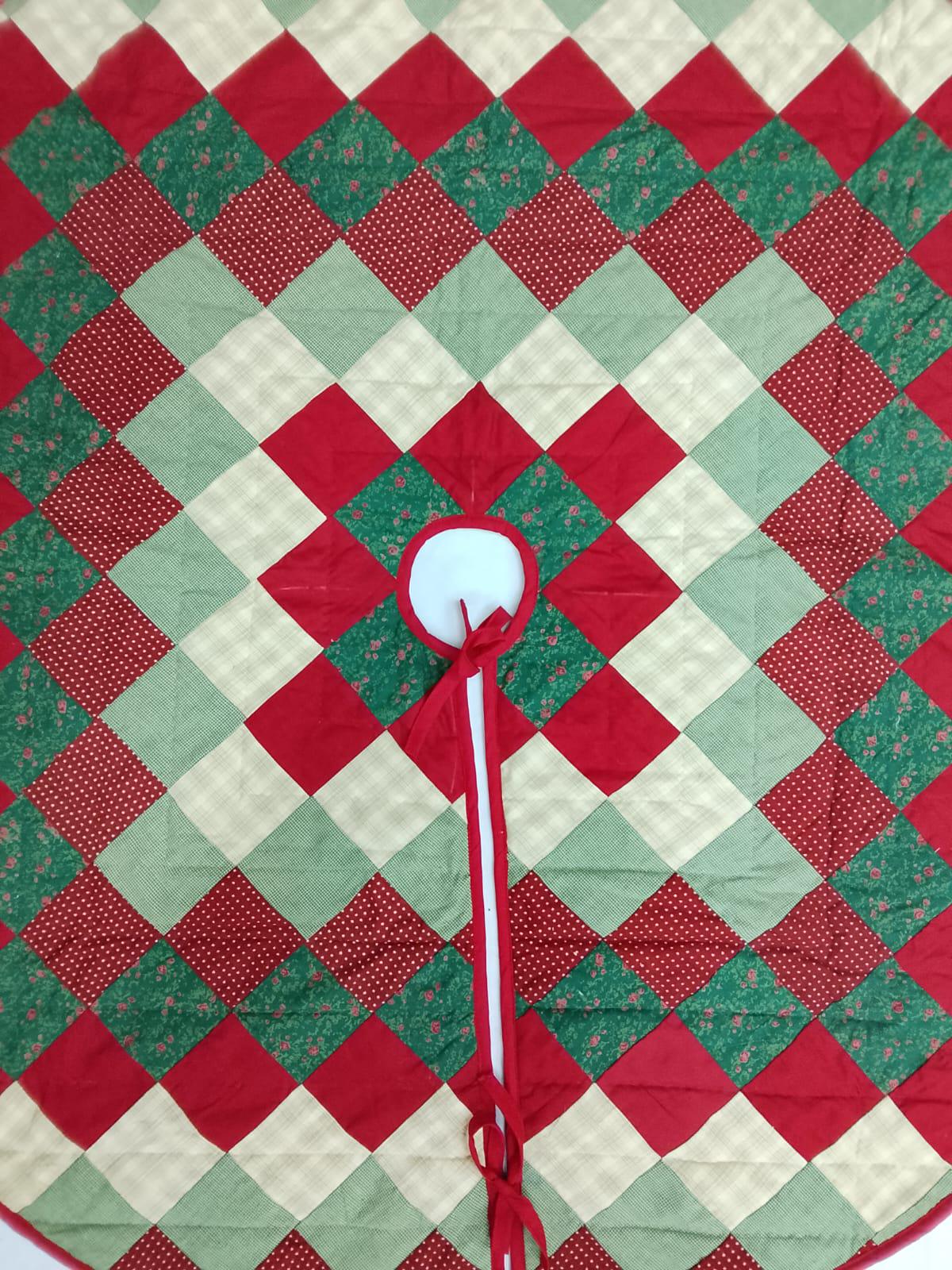 Christmas tree skirt Classic Diamond Patchwork Tree Skirt Hand Quilted 46 Inc Country primitive decor by HOME HEART Brands