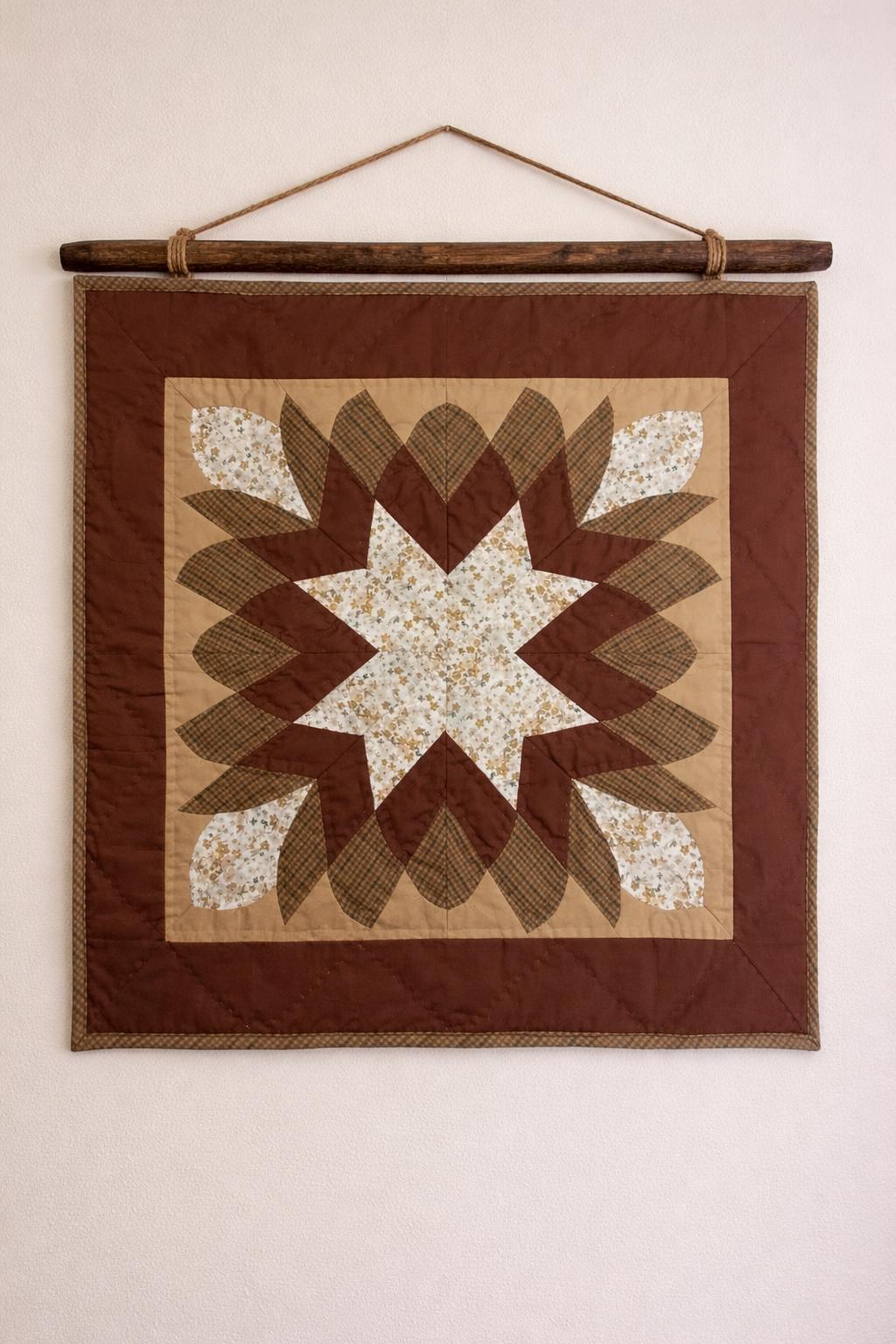 COUNTRY STARBURST Hand made Hand quilted Mini wall hanging, small quilt, Table Topper cotton fabric by Home Heart brands (Made in India)