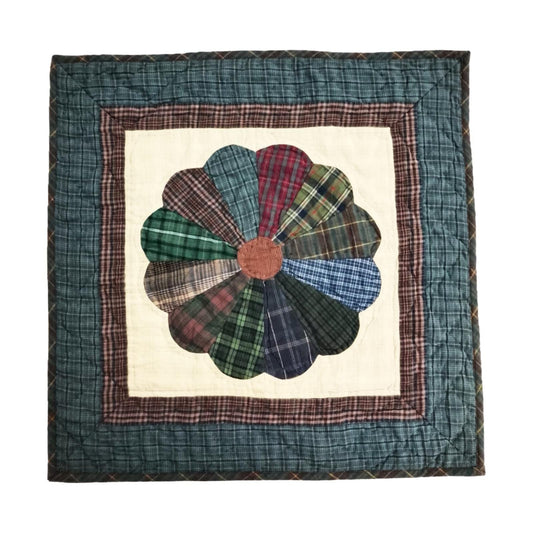 Hand made Hand quilted patchwork small Quilt, Table Topper 19"x19 Country Dresden plate Block quilt by Home Heart brands (Made in India)