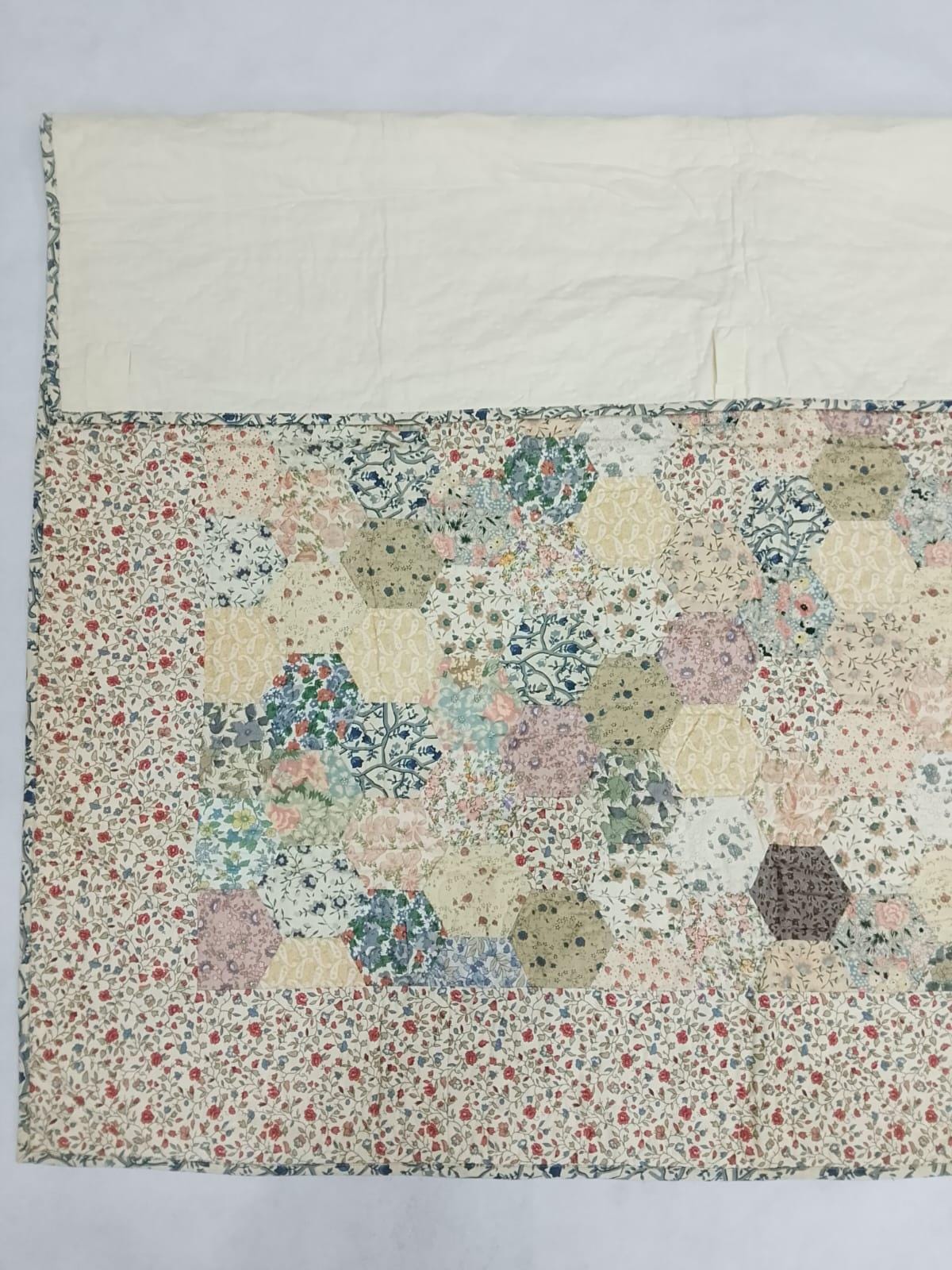 Grandmother’s Flower Garden Hand quilted Wall hanging 46"x46" Table Topper calico cotton print fabric  by Home Heart brands (Made in India)