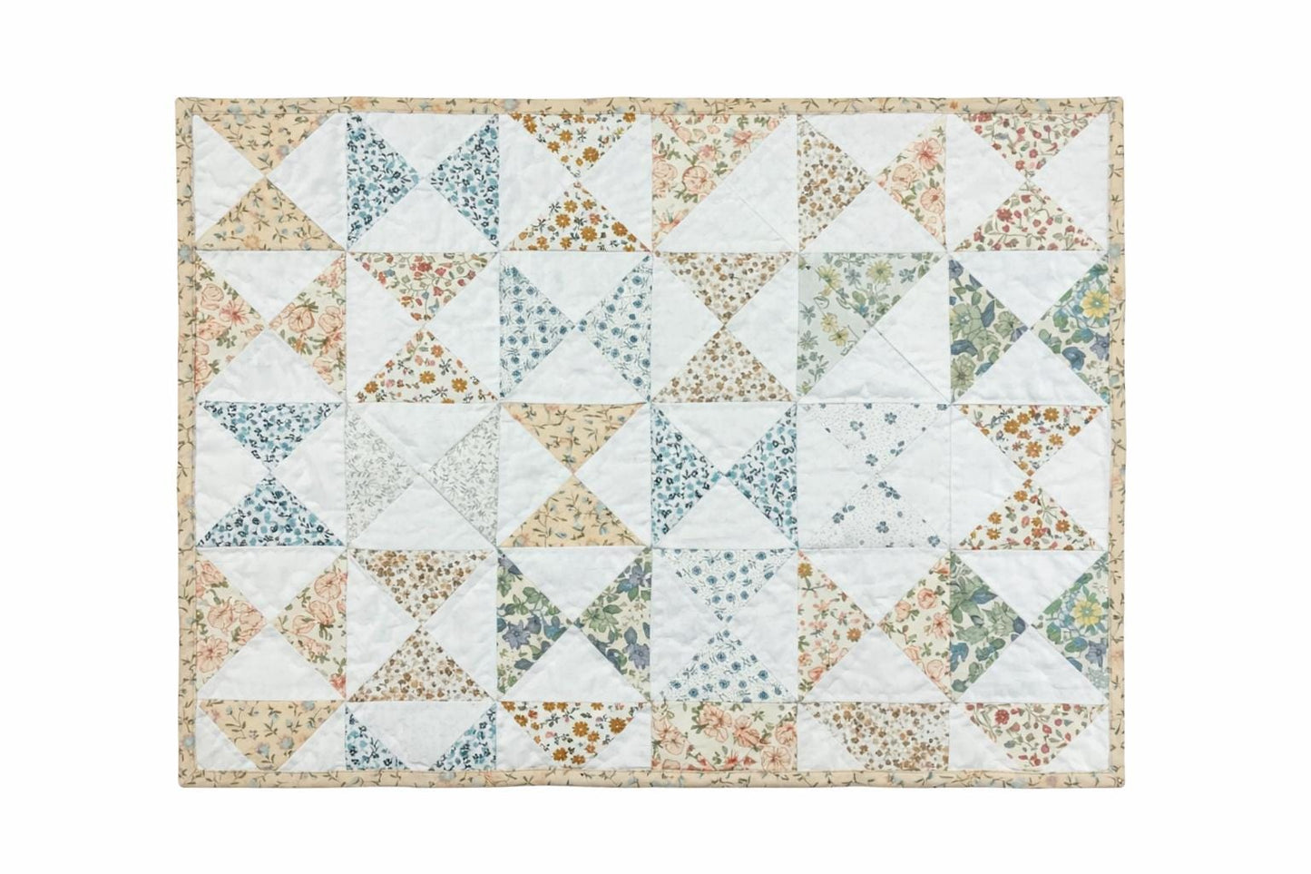 Hand made hand quilted placemats, tablemats, table topper,  patchwork Calico floral pinwheel 14"X19" by HOME HEART Brands (Made in India)