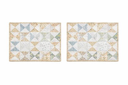 Hand made hand quilted placemats, tablemats, table topper,  patchwork Calico floral pinwheel 14"X19" by HOME HEART Brands (Made in India)
