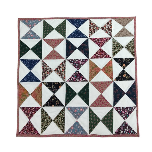 Wall hanging hand quilted quilt, wall hanging, Table topper, Patchwork | Floral Quilt Decor | pinwheel Cotton Quilt