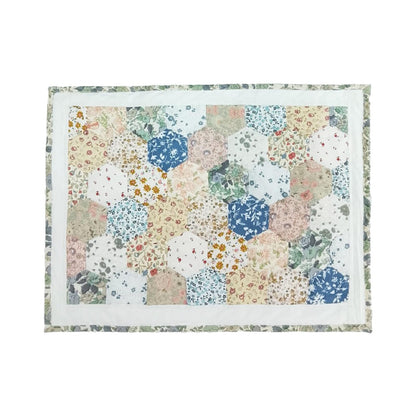 quilted Hexagon placemats tablemats patchwork Calico Country Floral 14"X19" by HOME HEART Brands (Made in India)
