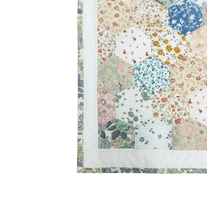 quilted Hexagon placemats tablemats patchwork Calico Country Floral 14"X19" by HOME HEART Brands (Made in India)