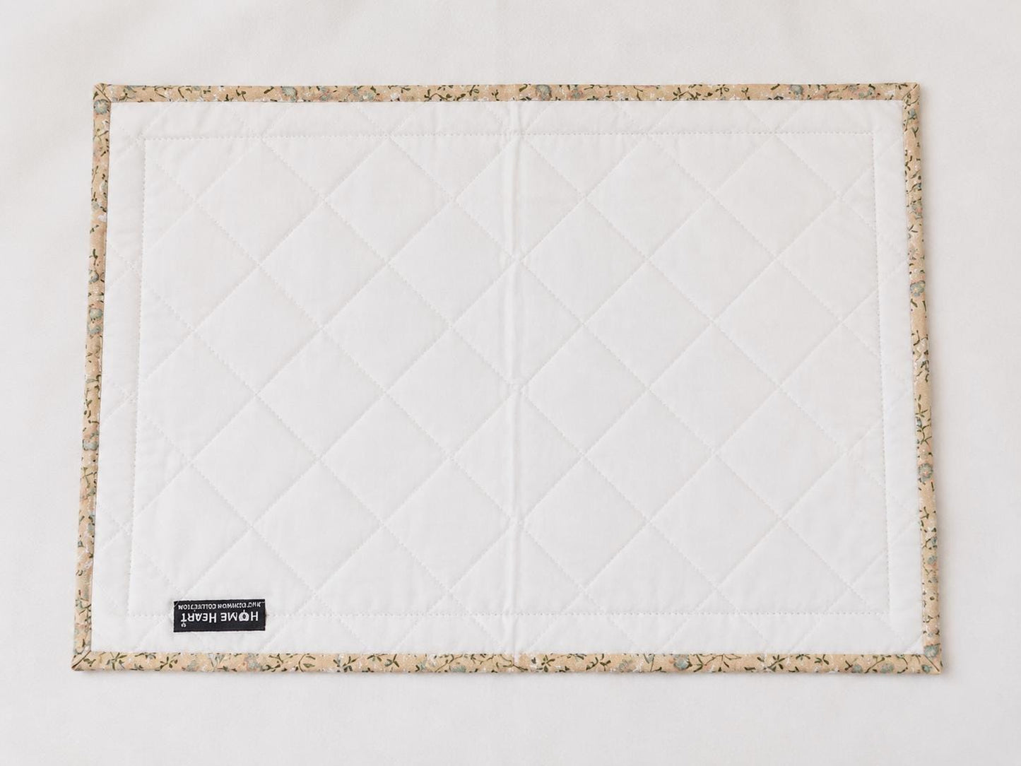 Vintage Calico Floral Quilted Placemats, Patchwork Farmhouse Table Mats, Country Cottage Dining Decor by HOME HEART Brands (Made in India)”
