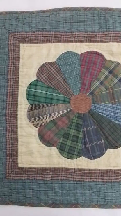 Hand made Hand quilted patchwork small Quilt, Table Topper 19"x19 Country Dresden plate Block quilt by Home Heart brands (Made in India)